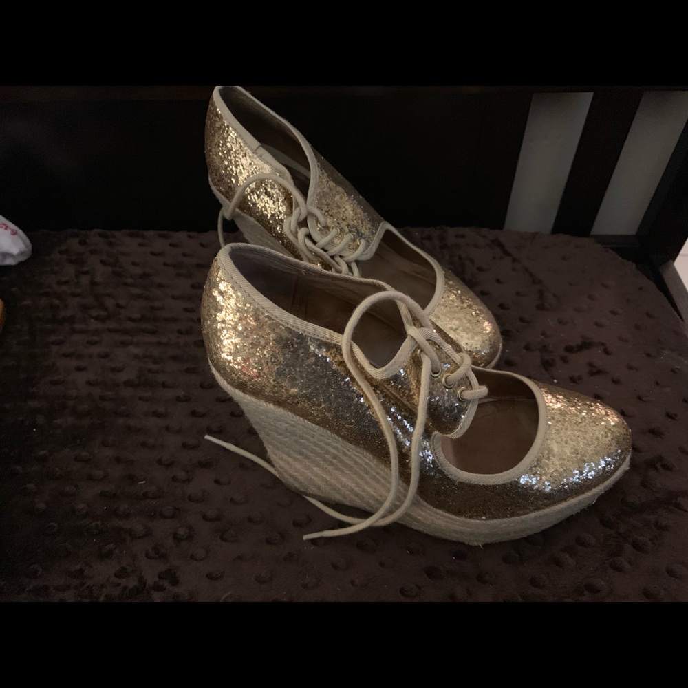 Aldo Gold Wedges